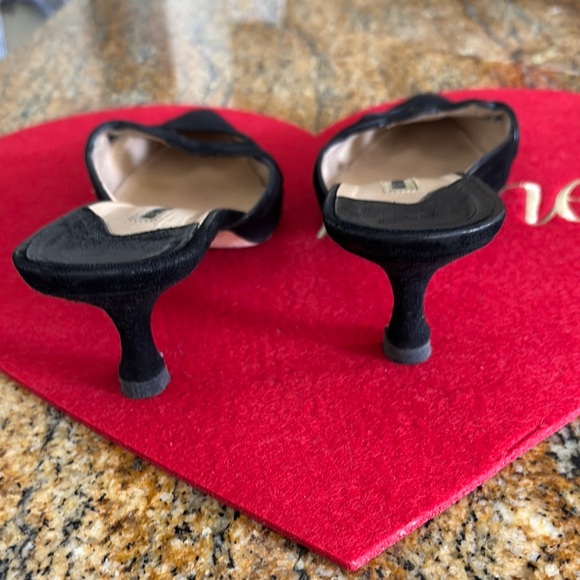 Manolo Blahnik Black Mules with Braided Detail and Pointed Toe - Picture 2 of 2